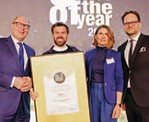 (vl.n.r.) Stefan Genth, Christian Müller, Katja Müller und Sebastian Deppe bei der Preisverleihung des Wettbewerbs „Stores of the year“ in der Kategorie Home & Living.