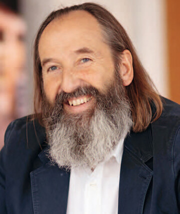 Klaus Schwitzke ist Geschftsfhrender Gesellschafter der Schwitzke GmbH. Das Unternehmen wurde 1989 gegrndet und baut lebendige Quartiere und urbane Lieblingsorte fr die Bedrfnisse von Menschen: vom analogen oder digitalen Store bis zum Shoppingcenter.