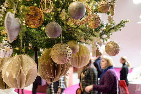 Die Christmasworld- und Ambiente-Trends werden mit ausgewhlten Produkten der Aussteller auf den Messen Anfang Februar in Szene gesetzt.