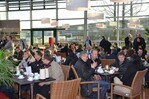 So ein Kongress ist auch anstrengend: Plausch im Café des Gartencenters Schley