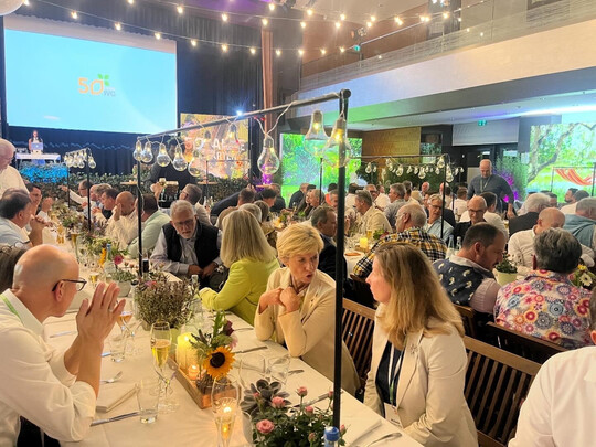 Eine Gartenparty mit Freunden hatte sich der IVG zum Jubiläum gewünscht und bekommen.