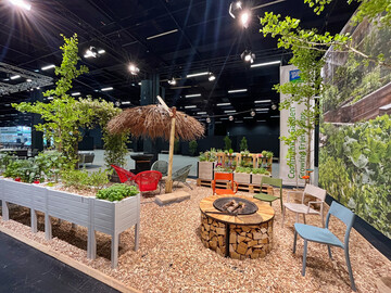 Die Trendshow Outdoor Lifestyle auf der spoga+gafa 2023 beleuchtete das Leitthema Social Gardens  Orte der Begegnung in verschiedenen Lebenswelten. Hier ein Community Garden, der von einer Gruppe von Menschen gemeinschaftlich genutzt wird. 