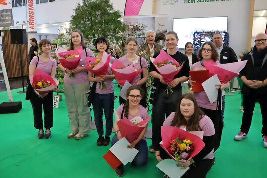 Emilia Weiss (hinten rechts) setzte sich gegen die sieben anderen Teilnehmerinnen des Heinz-Czeiler-Cups durch. Der bayerische Nachwuchswettbewerb fand am 15. Mrz auf der Messe garten in Mnchen statt.