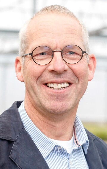 Michael Seuthe ist Inhaber von vier Gartencenter-Standorten in der Hamburger Region (www.seuthes.de). Er engagiert sich ehrenamtlich unter anderem als Vorsitzender des Ausbildungsausschusses beim Wirtschaftsverband Gartenbau Niedersachsen/ Bremen. Gemeinsam mit Jens Schachtschneider ist er Initiator der Ausbildungsinitiative TAG  Top Ausbildung Gartenbau und Grnder der Pflanzenschule.