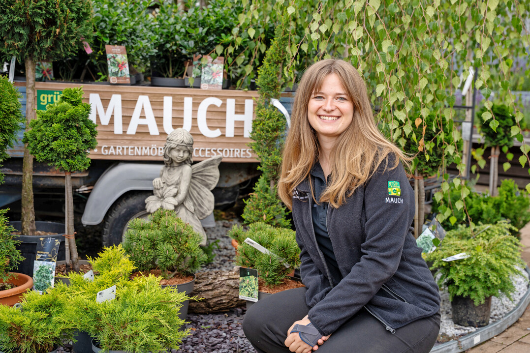 Annalena Gommel ist fr das Marketing zustndig. Hier vor einem ihrer Lieblingspltze im Gartencenter.
