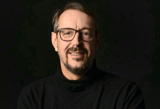 Manfred Hoffmann ist Inhaber des Düsseldorfer A La Casa del Fiore und war über viele Jahre der Kreativdirektor des Fachverbands Deutscher Floristen (FDF).