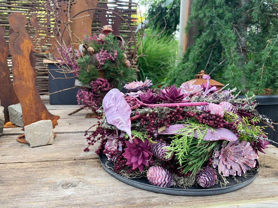 Kleine und groe Werkstcke entstanden fr die Show und fr die Ausstellung im Eingangsbereich bei Trautz.