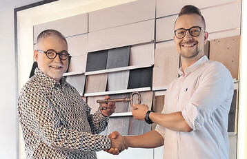 Arne Zahnhausen (r.) folgt auf Matthias Golze (l.) in der Geschäftsleitung von sg Ladenbau.