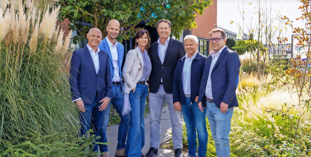 (v.l.n.r.): Joost Gietelink (DFG), Matthijs de Ruiter (Heemskerk Flowers), Roos Heemskerk (Heemskerk Flowers), Jan van Dam (DFG), Dennis Kromhout (Heemskerk Flowers) und Leo Heemskerk (Heemskerk Flowers).