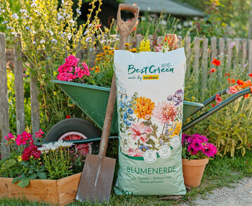 Eine gute Kundenaufklärung bei torffreien Erden hilft im Hobbybereich gegen Pflanzfrust.