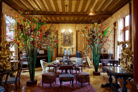 Beim Festival �Quand fleurir est un art� im Domaine de Chaumont-sur-Loire verschmelzen Floristik und historische Architektur.