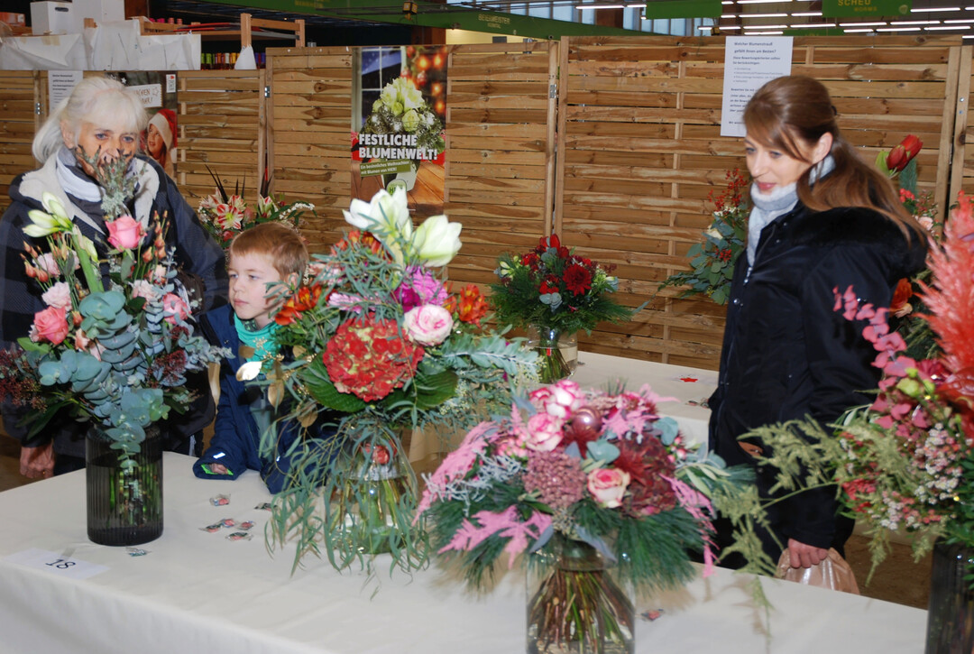 Reges Interesse weckte der Adventsstrau�wettbewerb 2025 bei Besuchern der B�rse des BGM Mannheim