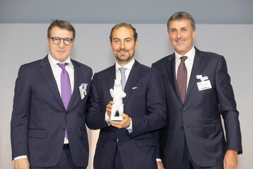 Geschftsfhrung Dehner (v.l.n.r.): Bernhard Hnig, COO; Georg Weber, CEO; Dr. Hansjrg Flassak, CFO)