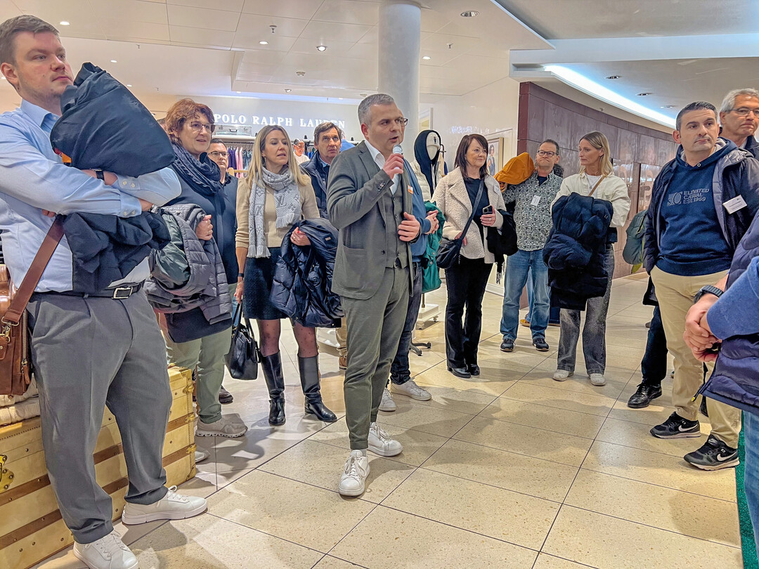 Die Führung durch die Gastronomiewelt der Breuninger GmbH & Co. KG beleuchtet die verschiedensten Konzepte.