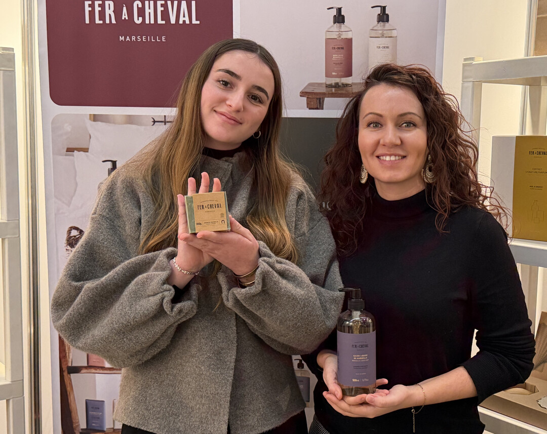 Traditionell: Charlotte Rattier und ihre Kollegin vom franz�sischen Label Fer � cheval brachten die traditionelle �Savon de Marseille�, deren Firmentradition sich bis 1856 zur�ckverfolgen l�sst, erstmals mit einem eigenen Stand nach M�nchen. 
<a href="https://www.savon-de-marseille.com"  target="_blank" >www.savon-de-marseille.com</a>