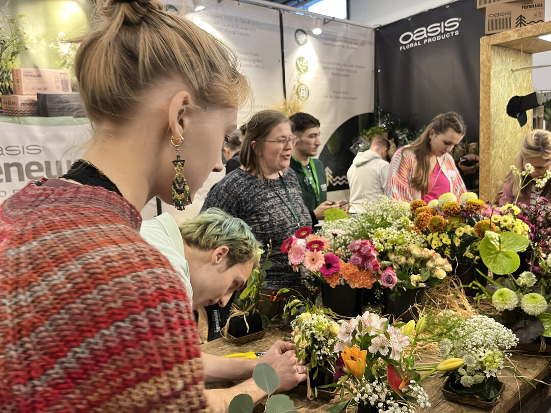 Engagement f�r den Nachwuchs: Smithers Oasis bot Workshops f�r Auszubildende an.