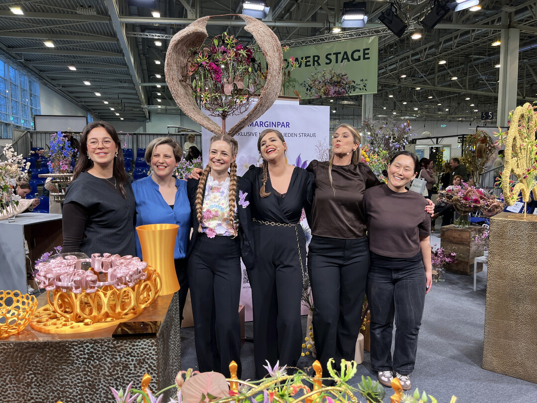 Weibliche Vorbilder holen ihre Nachwuchstalente auf die B�hne: (v.l.) Kim B�choldt mit Elisabeth Schoenemann, Carine Stel mit Hanneke Frankema aus den Niederlanden und Sara-Lisa Ludvigsson mit Ebba Bengtzon aus Schweden.   