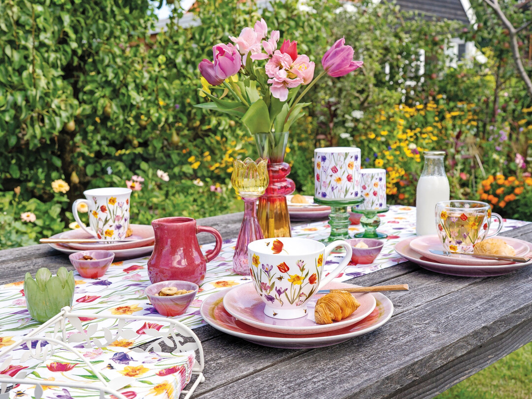 Die Serie Flowers in spring – Frühling auf dem Tisch