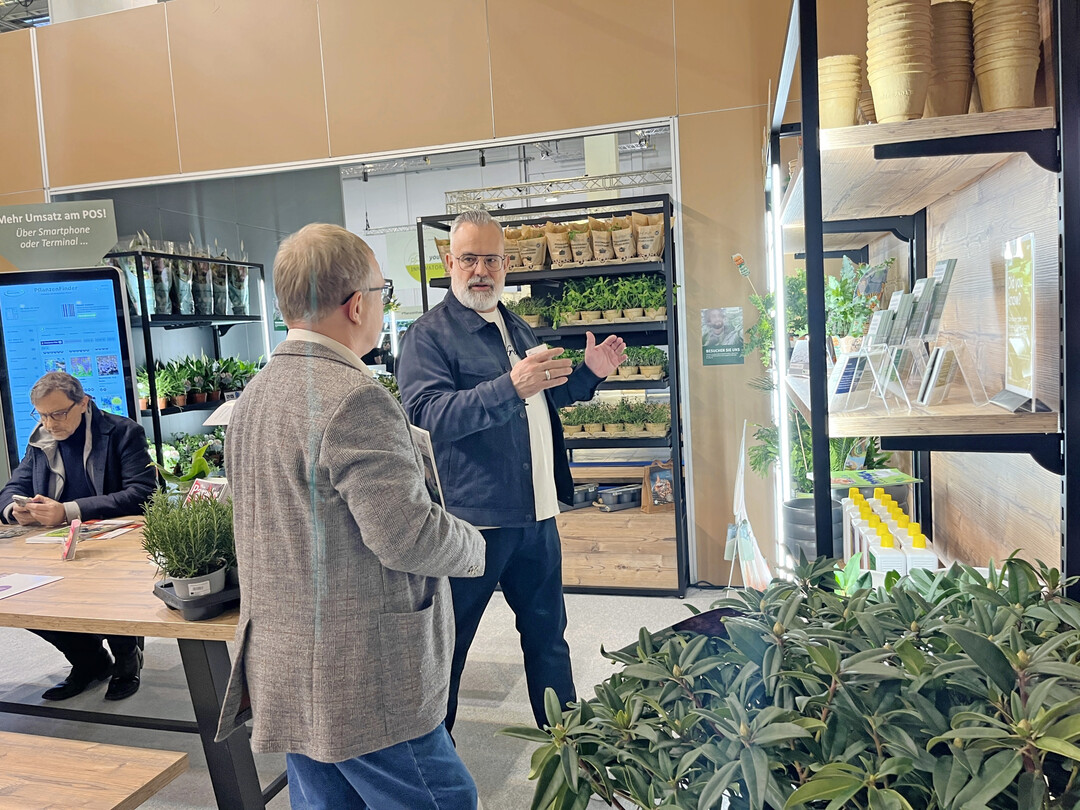 Romeo Sommers (r.) zeigte im IPM Discovery Center zahlreiche Ideen f�r den Fachhandel.
