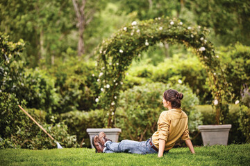 Ordentliche Grten wirken einladend und so ist es nicht verwunderlich, dass Ordnung im Garten fr etwas mehr als die Hlfte der im Rahmen der Umfrage zum STIHL Garten-Barometers 2024 befragten Gartenbesitzerinnen und Gartenbesitzer (52 %) wichtig bzw.
sehr wichtig ist.