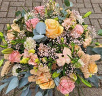 Blumen Schätzle (
<a href="https://www.instagram.com/blumen_schaetzle/" target="_blank" >@blumen_schaetzle</a>
)