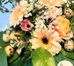 Totti‘s Blumenwerkstatt (
<a href="https://www.instagram.com/tottis_blumenwerkstatt/" target="_blank" >@tottis_blumenwerkstatt</a>
)