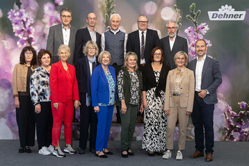 Dehner ehrte 14 Mitarbeitende, die seit 40 Jahren zum Unternehmen gehren. 