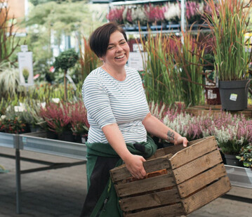 Jessica Haubner ist Marketingverantwortliche in beiden Filialen der Gartenwelt Dauchenbeck in Stein und Frth. <br />
<a href="https://www.gartenwelt-dauchenbeck.de/" target="_blank" >www.gartenwelt-dauchenbeck.de</a>