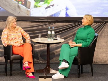 Eines der Highlights der Wintertagung 2024 in Travemnde: Martina Mensing-Meckelburg im Gesprch mit Judith Rakers