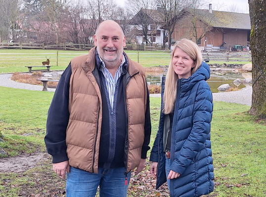 Oliver Mathys im Gesprch mit Susanna Forst, der Projektleiterin im Verband Deutscher Garten-Center (VDG). Sie verantwortet die Juniorengruppen und aktuell auch den IGCA 2026 Germany  der vom 16. bis zum 22. August 2026 im Raum Mnchen stattfindet. 