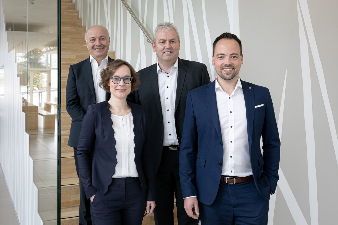 Tina Bentele (links unten) und Daniel Trumpp (rechts unten) ergänzen die Geschäftsführung um Sergio Tomaciello (rechts oben) und Peter Kaltenstadler (links oben).