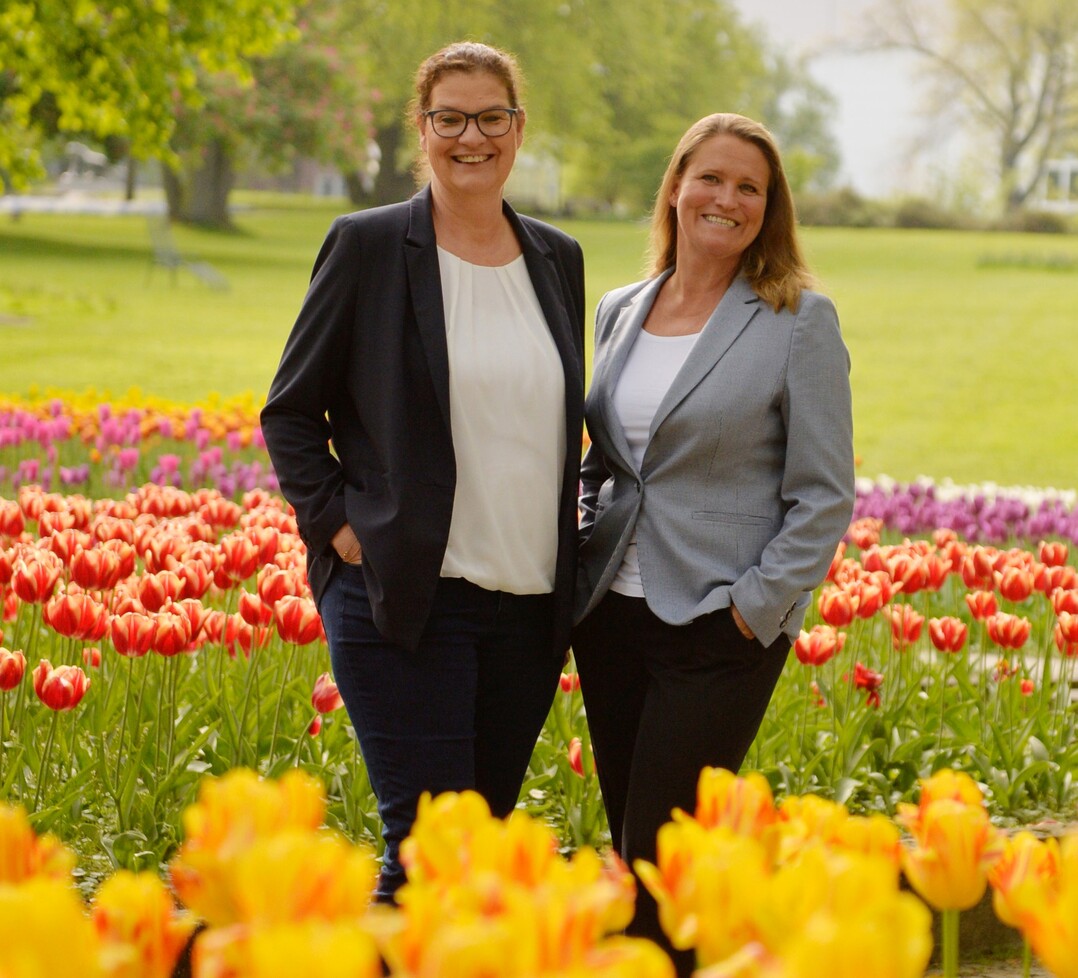 Andrea Hlker undSabina Grokreuz
