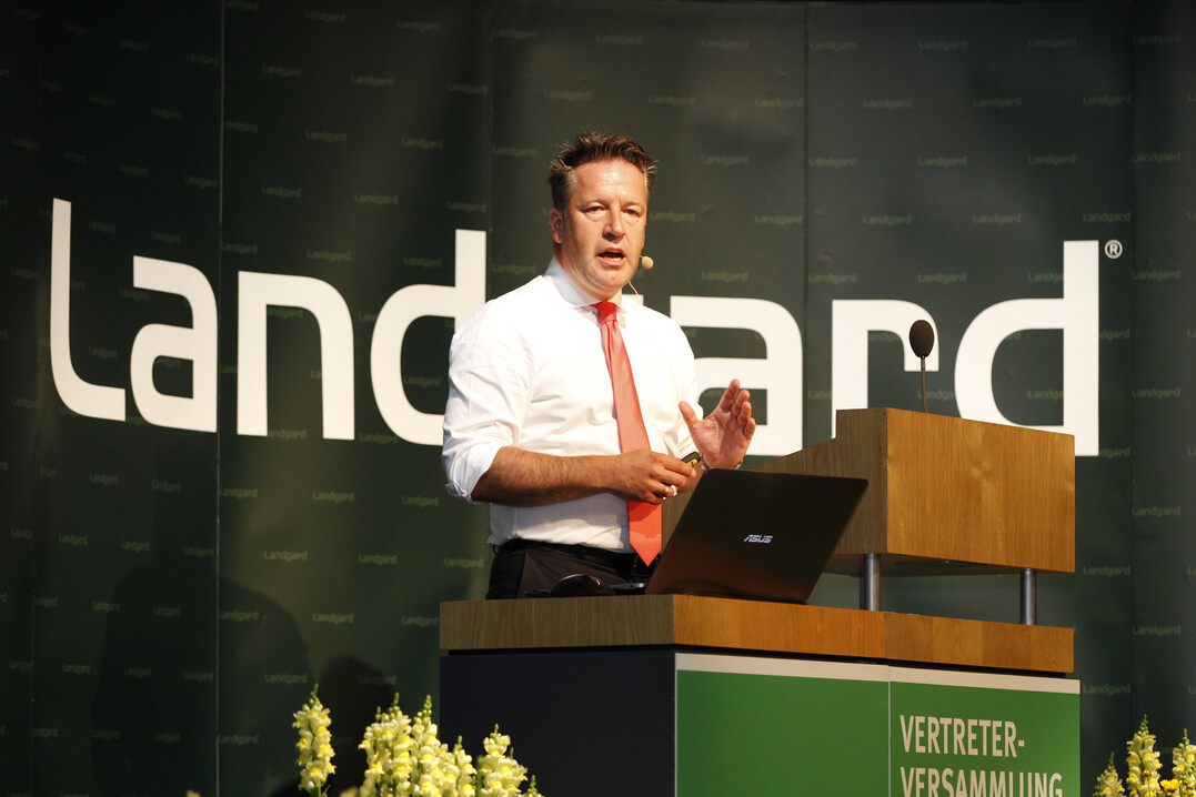 „Als moderne und erfolgreiche vermarktende Erzeugergenossenschaft haben wir uns im Geschäftsjahr 2015 mit einem organischen, profitablen Umsatzwachstum in den relevanten Märkten weiterentwickelt“ so Armin Rehberg, Vorstandsvorsitzender der Landgard eG