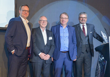Wechsel bei der Vorstandsspitze des BHB (von links): Rene Hafeld, Dr. Ralf Bartsch, Franz-
Peter Tepa und Hauptgeschftsfhrer Dr. Peter Wst.