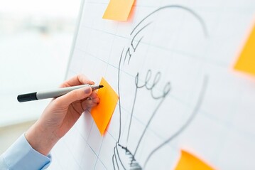 Die Seminarbroschre 2022 ist der Schlssel zum umfangreichen und kostenfreien Aus-, Fort- und Weiterbildungsangebot der SVLFG in den Bereichen Arbeitssicherheit und Gesundheitsschutz. 