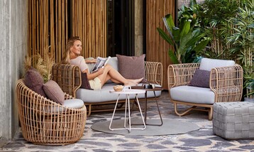 Nest von Cane-line ist eine Kombination aus einem klassischen und modernen 
Look mit Fokus auf handwerkliches Knnen und Komfort. Das Design ist leicht und durchsichtig  entworfen vom dnischen Designduo Foersom & Hiort-Lorenzen MDD.  