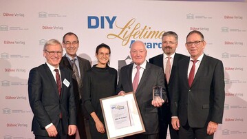 (v.l.n.r.) Detlef Riesche (BHB), Marc Dhne (Dhne Verlag), Anna Hackstein (IVG), John W. Herbert, Dr. Peter Wst und HHG-Geschftsfhrer Ralf Rahmede