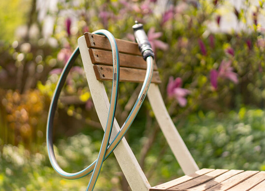 Fr die kommende Saison wird die Produktlinie um einen neuen Gartenschlauch erweitert, der zu mehr als 65 Prozent aus Recyclingmaterial hergestellt wird.