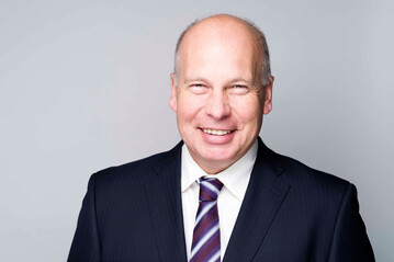 Dirk Tpfer erhlt Gesamtprokura