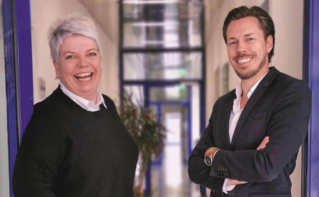 Susanne Kern-Schulz und Fabian A. Farkas sind sich einig, dass 2021 ein besonderes Jahr gewesen ist und gehen mit den NBB egesa Partnern und dem NBB egesa Team optimistisch in das sicher herausfordernde Jahr 2022.