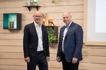 Tobias M. Koerner, Senior Vice President Global Sales der Gardena Division, und Pr strm, President der Gardena Division, prsentierten das Halbjahresergebnis.