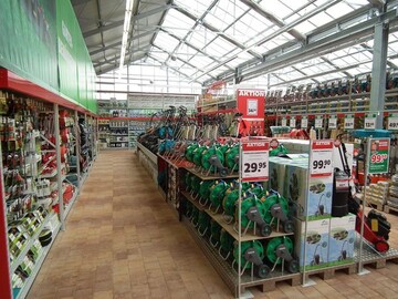Die Gartensortimente bilden einen der Angebotsschwerpunkte in Regenstauf.
