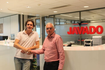 Evert Thielen von WBE Holding und Jaap van den Dool, Grnder und Mehrheitsaktionr der Javado