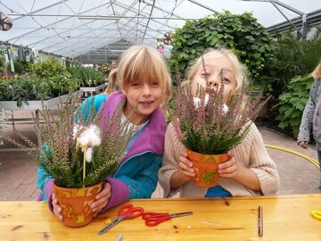 Heideaktion: Die Heide-Kinderaktion in der Landgrtnerei Beier: ein voller Erfolg mit hohem Spa- und Lernfaktor.