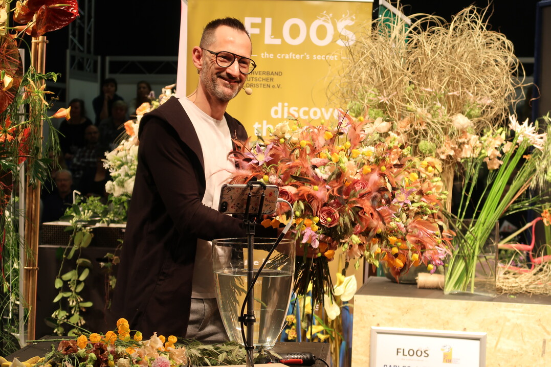 Alex Segura | Floos