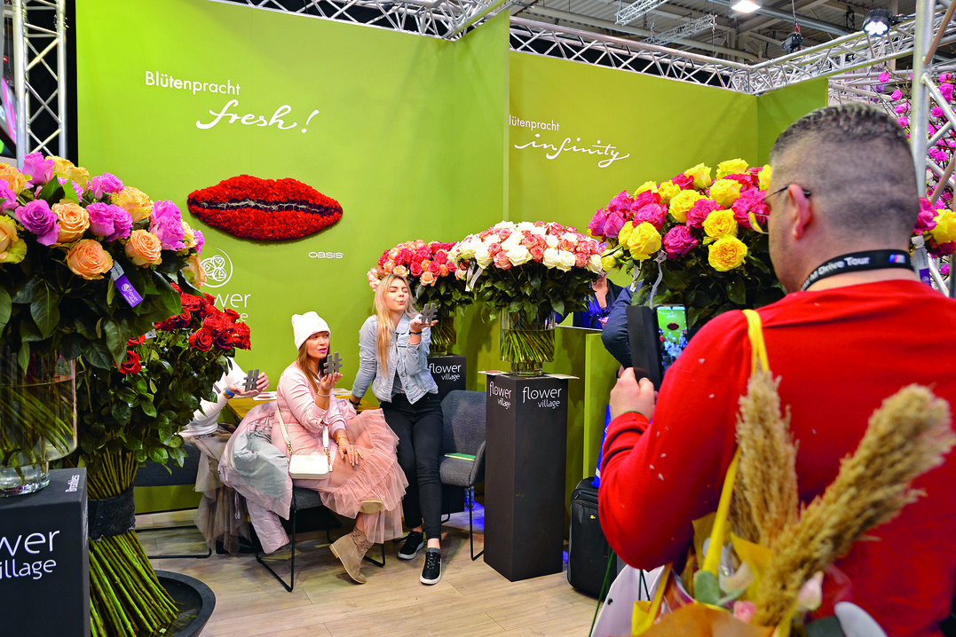  Influencer bei der Arbeit: Am Stand von Bltenpracht Frischblumen standen eigentlich Infinity-Rosen im Mittelpunkt