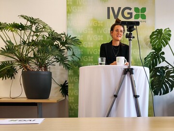 IVG-Geschftsfhrerin Anna Hackstein durfte ber 300 Teilnehmer begren 