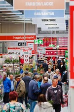 Großer Kundenandrang zur Eröffnung des hagebaumarkts Nördlingen.