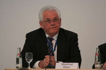 Obi-Grnder Manfred Maus empfiehlt, auch in geschftlichen Dingen persnliche Werte nicht aufzugeben.