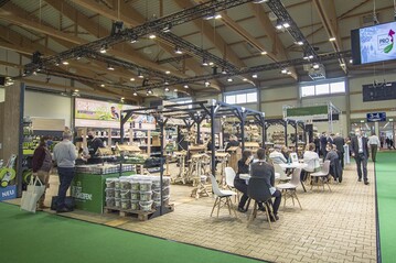 Die 580 Besucher und 130 Aussteller nutzten auf der Sagalfor-Hausmesse Pro garten & tier die Gelegenheit zum Austausch mit Abstand. 